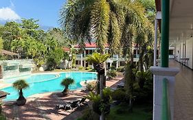 Dottie'S Place Hotel & Restaurant